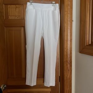 Chico’s white pants with slit ankle/buttons detail. Rayon/Nylon/Spandex